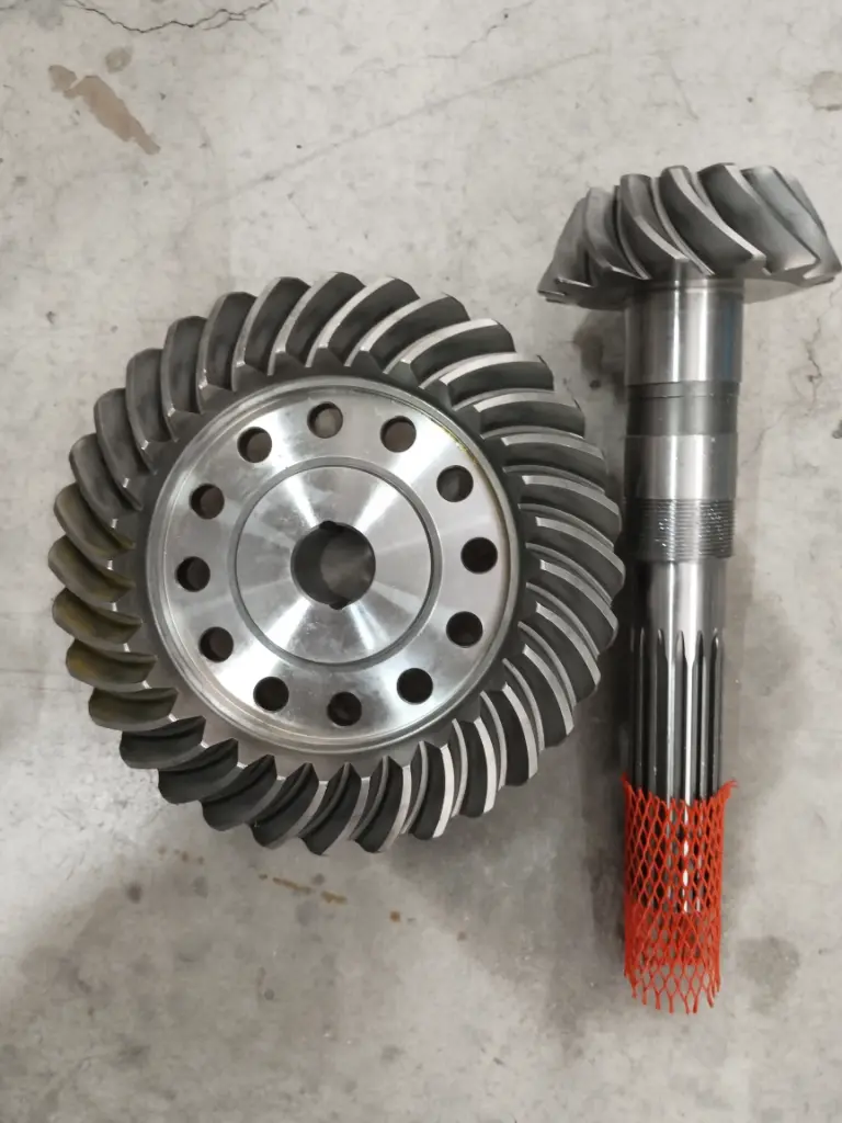 SET DE CORONA Y PIÑON PARA CASE 851EX 4x4 14/32 84299358