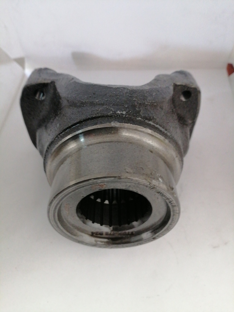 YUGO EJE TRASERO NEW HOLLAND B90B 84197604