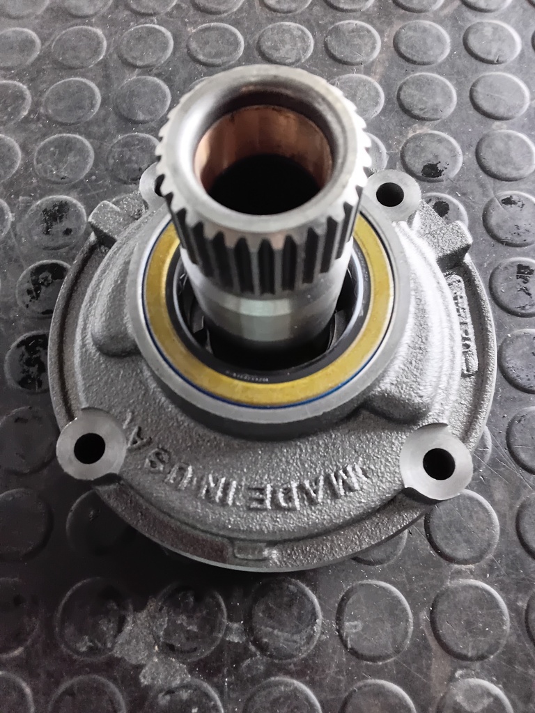 BOMBA DE TRANSMISION PARA TEREX COM-T4-2032 6190132M91