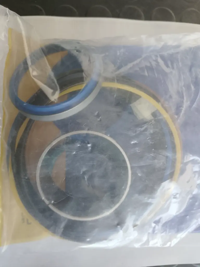 KIT DE SELLOS DIPPER 60X120 PARA VOLVO BL70 VOE15173429