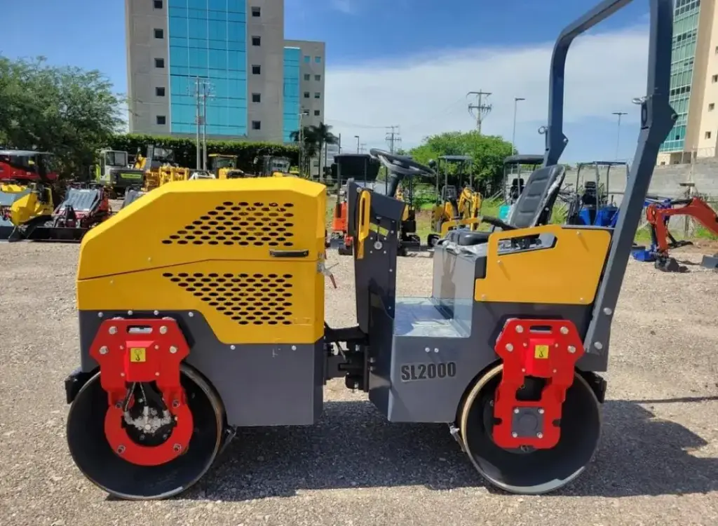 2026 VIBROCOMPACTADOR SDLOOL 2000D 2TON. (NUEVO) MOTOR WUXI H-POWER HP292FE 2 CIL.DIESEL 20HP, TRANSMISIÓN HIDRÓSTATICA, FRECUENCIA DE VIBRACIÓN 75HZ, RODILLOS DE 60MM DIAMETRO 100MM DE ANCHO. (EQUIPO NUEVO SIN GARANTÍA)
