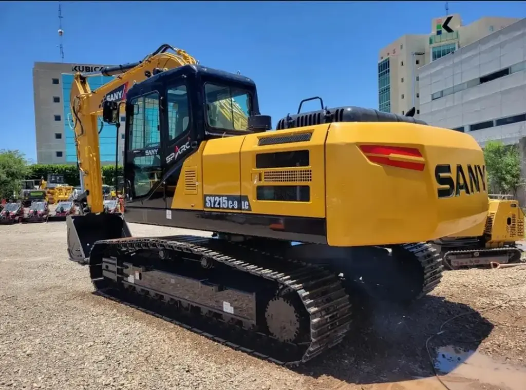 2026 EXCAVADORA SANY SY215C-LC9 MOTOR: CUMMINS 6BTA5.9 6 CILINDROS TURBO, BOMBA KAWASAKI DE PISTONES AXIALES, KIT HIDRAULICO, CABINA CON A/C, PANTALLA LCD, CUCHARON 50 PULG, PESO OPERATIVO 21,500 KGS (NUEVA)