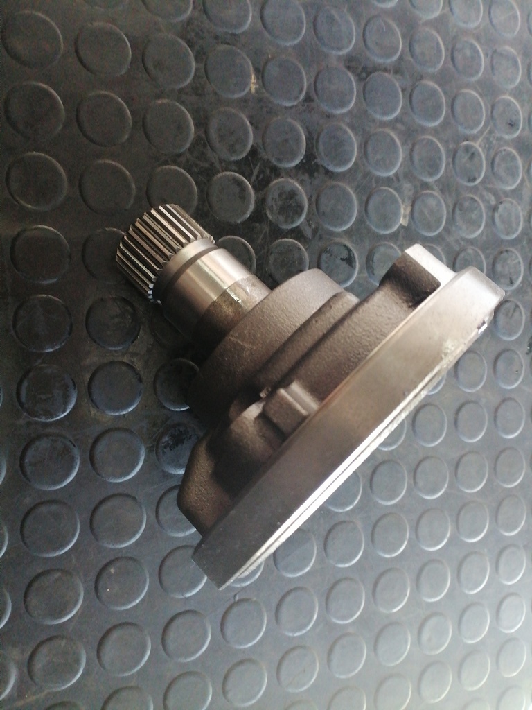 BOMBA DE TRANSMISION PARA CASE 580K 137093A1