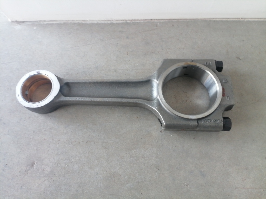 BIELA DE MOTOR D5D PARA VOLVO BL60B VOE20585982