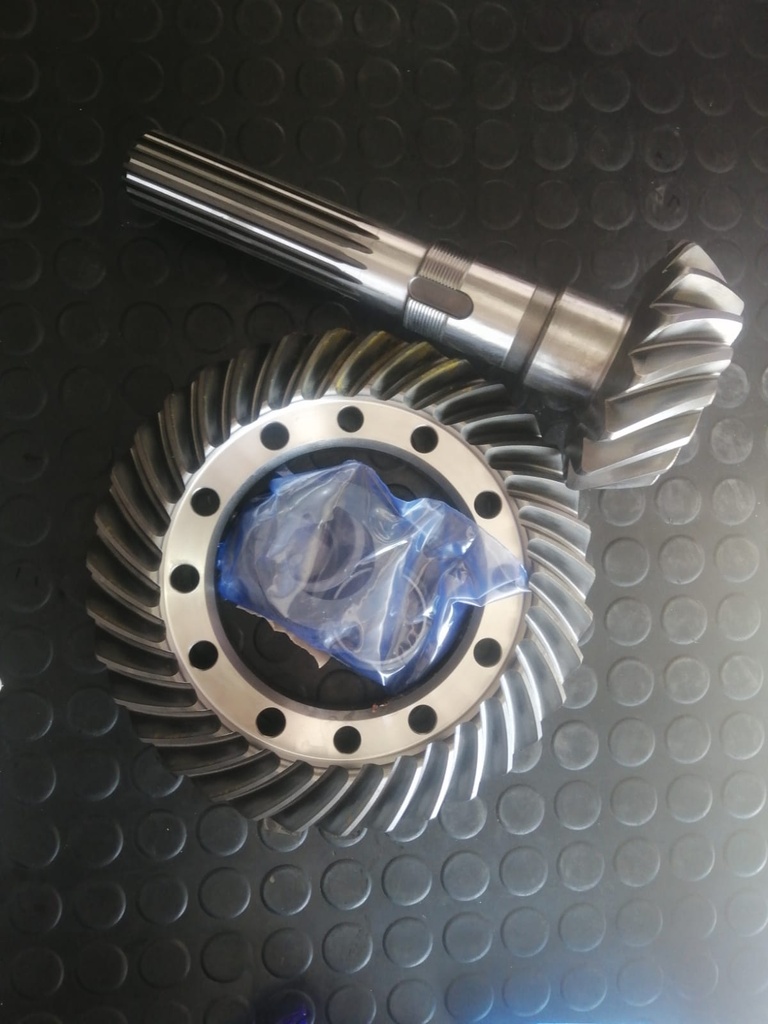 SET DE CORONA Y PIÑON PARA CASE 580SM 2 SYNCROSHUTTLE 15/35 294189A1