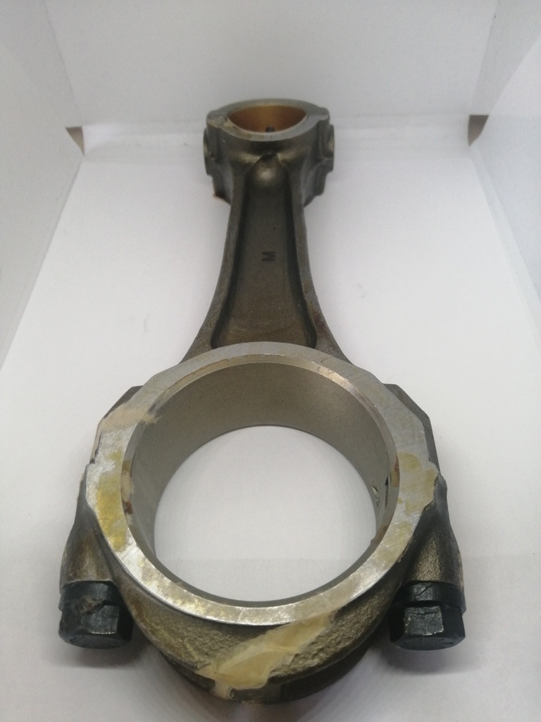 BIELA PARA NEW HOLLAND 555E EMISSIONED 87801218