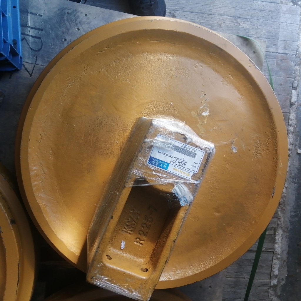 RUEDA GUIA EXCAVADORA HYUNDAI R210LC-7 81N6-13010