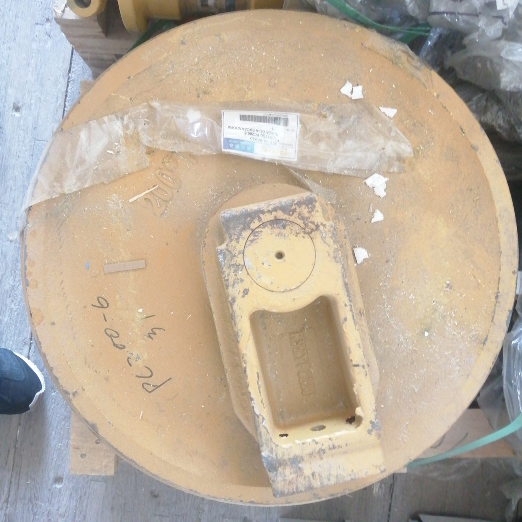 RUEDA GUIA EXCAVADORA KOMATSU PC200-6 SERIE ALTA 20Y-30-00030