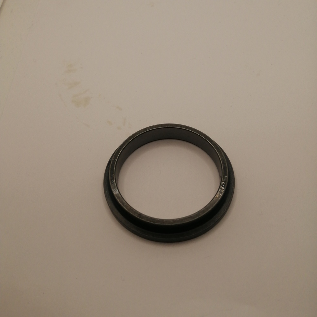 ESPACIADOR PARA BOMBA VOLVO EC210 SA8230-09670