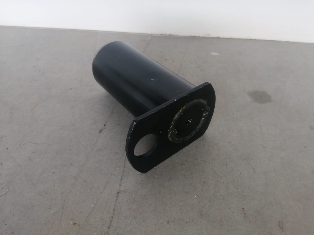 PERNO INF DE GIRO SILLA A CHASIS PARA JCB 214E