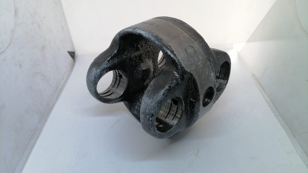 COPLE DE CRUCETAS PARA CASE 580SL 580M 4X4 85827070