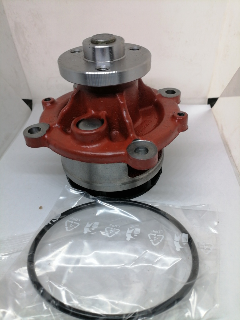 BOMBA DE AGUA DE MOTOR PARA VOLVO D5D D7D  VOE21125771