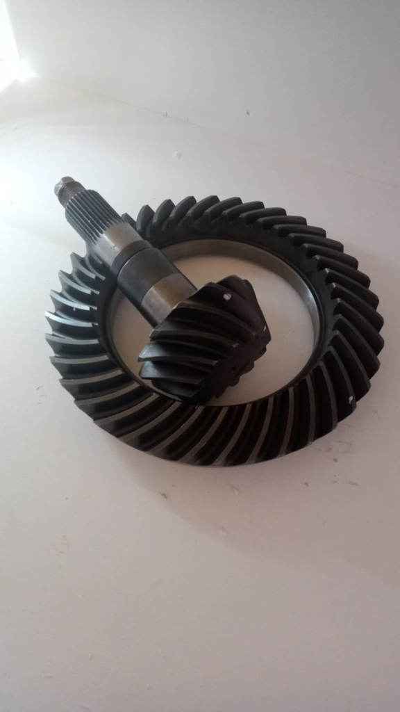 SET DE CORONA Y PIÑON PARA JCB 214 13/38 458/70037