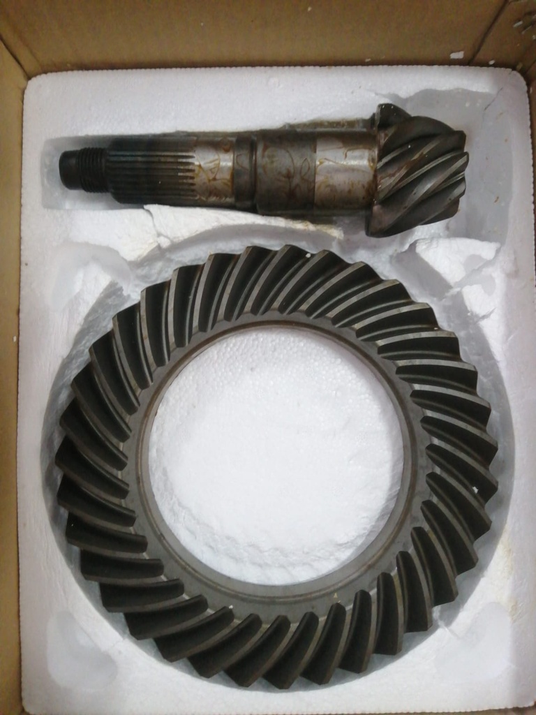 SET DE CORONA Y PIÑON 8/35 PARA JCB 4x4 458/M1762