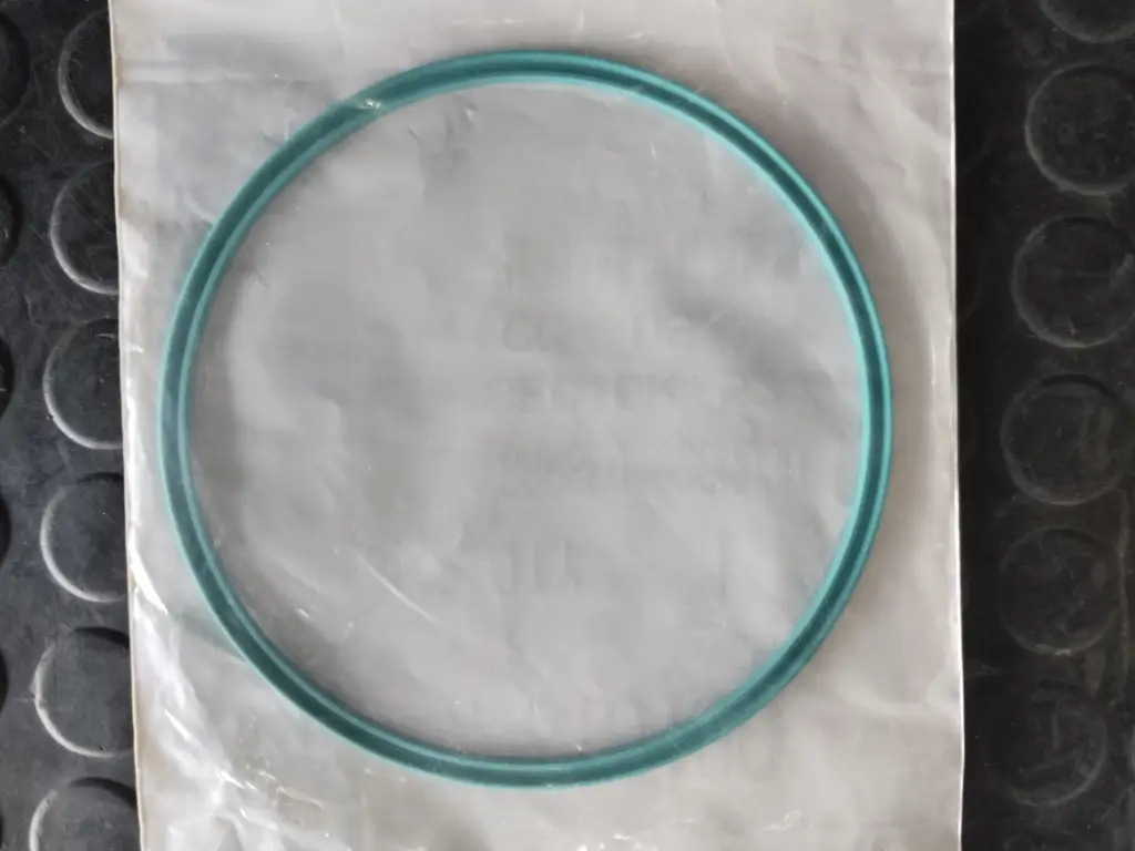 SELLO DE PISTON 4X4 TRANSMISION PARA CATERPILLAR 6T9196