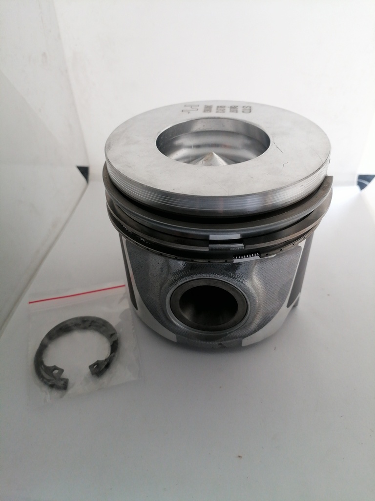 KIT DE PISTON STD Y ANILLOS STD PARA CASE L230 SV300 8097546