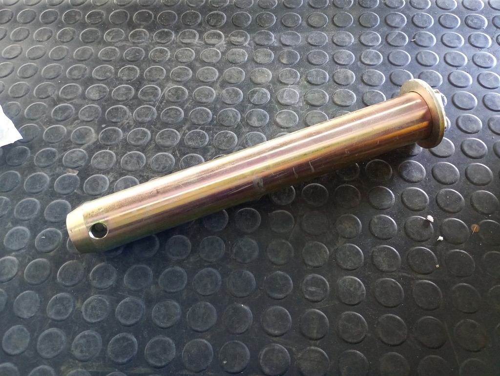 PERNO DE BOTE PARA CASE 770EX 851EX 47546538