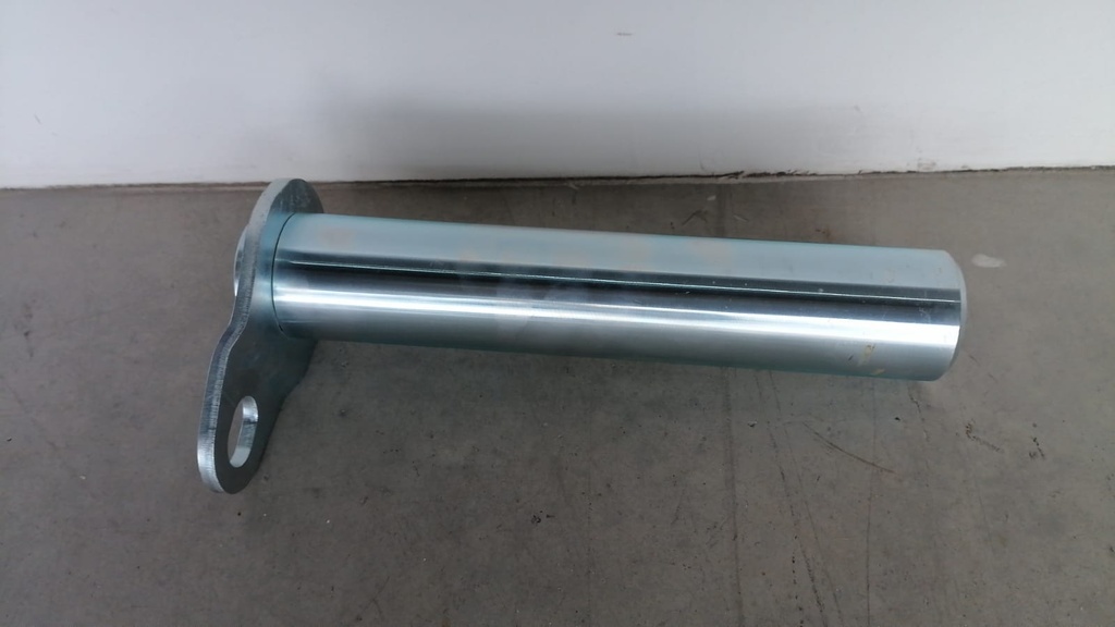 PERNO DE BOOM A STICK EN JOHN DEERE 310G AT196407