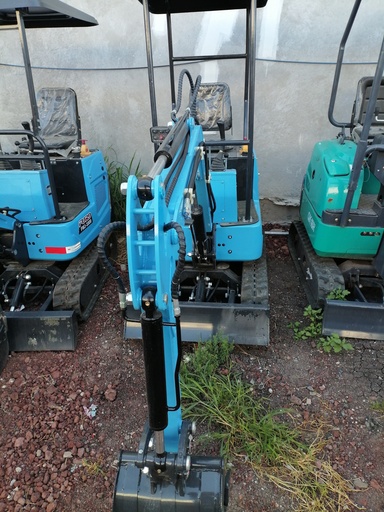 [MEXC-33] MINIEXCAVADORA 2024 FURD FWJ-1000 MOTOR: KOOP KD192F Diesel (10HP) Peso: 1,000 kgs Pala Topadora Auxiliar Hidráulico: Para Implementos Profundidad de Excavación 1.32 mts Cucharon: 40 cms Ancho Orugas de Hule