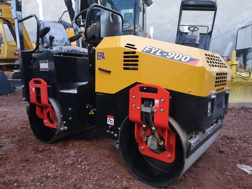 [COM-13] 2024 VIBROCOMPACTADOR FURD FYL-900 1.5 TONS. (NUEVO)NUM.SERIE: VR2402905 MOTOR: CHANGCHAI L12 1 CIL. DIESEL (12HP) ENFRIADO POR AGUA, TRANSMISIÓN HIDROSTÁTICA, FUERZA EXCITACIÓN 30KN, BOMBA Y TANQUE DE RIEGO, DIÁMETRO RODILLO: 560MM, ANCHO DE RODILLO 900MM, PESO OPERATIVO: 1,500 KGS. (EQUIPO NUEVO SIN GARANTÍA)