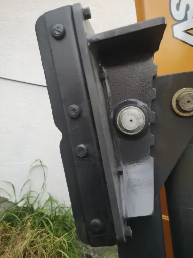 [ADM-17] PIE PARA ESTABILIZADOR CON HULES PARA CASE 770FX CP, 851FX CP, 570SV CP.
