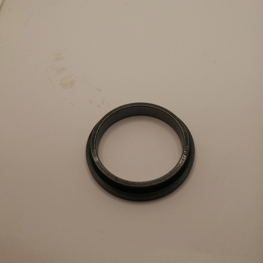 [SA8230-09670] ESPACIADOR PARA BOMBA VOLVO EC210 SA8230-09670