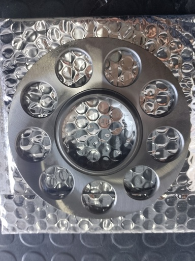 [XJBN-00020  XJBN-00683] PLATO RETENEDOR PARA EXCAVADORA HYUNDAI 320LC-7 R330LC-9 XJBN-00020