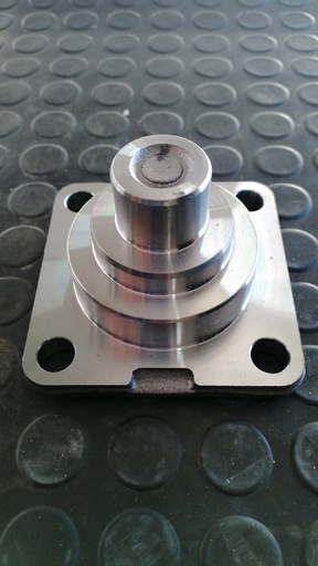 [T229260-OEM 4475.304.199 109927] PIN SUPERIOR DE MAZA PARA JOHN DEERE 310J 4X4 T229260