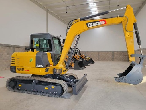 [MEXC-01] 2022 XCMG XE60DA Mini Excavadora (Nueva) / Motor Yanmar 4TNV94L 49HP  Cabina, Aire Acondicionado, Brazo de 5 ft 2 in, Cuchilla, Zapatas Triple de 15.5 in, Cucharon para Roca de 28 in