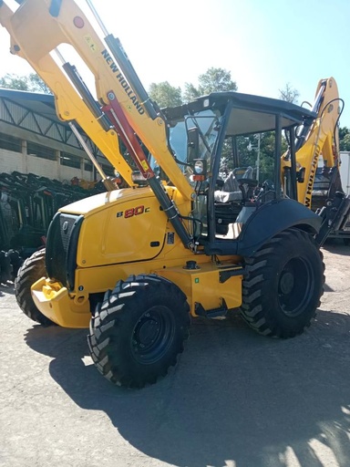 [RNH-02] 2024 RETROEXCAVADORA NEW HOLLAND B80C 4WD (NUEVA)CABINA CERRADA CON A/C DOBLE TRACCION 4X4 MOTOR TIER III FPT POTENCIA NETA 94 HP KIT HIDRAULICO CUCHARON DE CARGA 1.00 M3 RODADOS TRASEROS 16.9 - 28 RODADOS DELANTEROS 12.5 - 18, MONITOREO TELEMETRÍA, 2 AÑOS DE GARANTÍA.