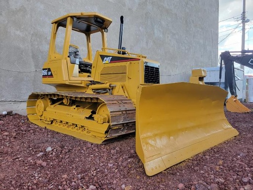 [BCAT-01] 2005 Caterpillar D5G LGP Bulldozer Motor Cat 3046T Turbo 6 CIL. 100HP Transmision Hidrostatica PESO 9,269 kgs PALA 3mts ancho Zapata 66cms ancho Horas: 10,900