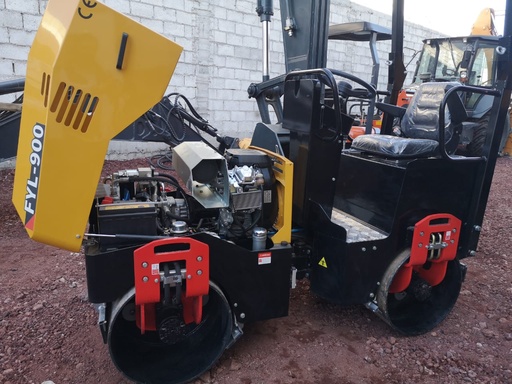 [COM-03] 2023 VIBROCOMPACTADOR FURD FYL900 1.5T MOTOR: ZONSEN A GASOLINA 20HP FUERZA DE EXCITACIÓN: 30 KN MOTOR DE VIBRACIÓN: SAUER DANFOSS, ANCHO DE RODILLO: 900 MM (35.5 PULG) SISTEMA DE RIEGO