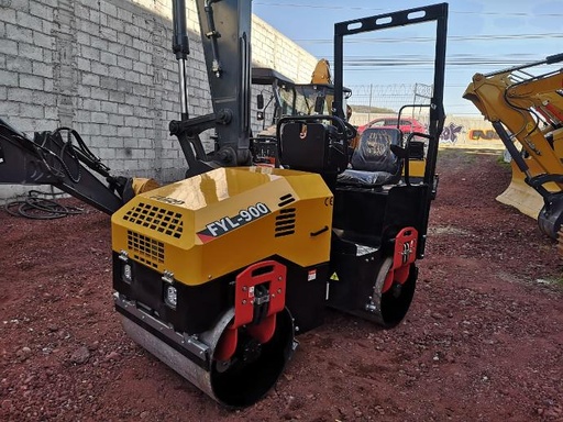 [COM-04] 2023 VIBROCOMPACTADOR FURD FYL900 1.5T MOTOR: ZONSEN A GASOLINA 20HP FUERZA DE EXCITACIÓN: 30 KN MOTOR DE VIBRACIÓN: SAUER DANFOSS, ANCHO DE RODILLO: 900 MM (35.5 PULG) SISTEMA DE RIEGO